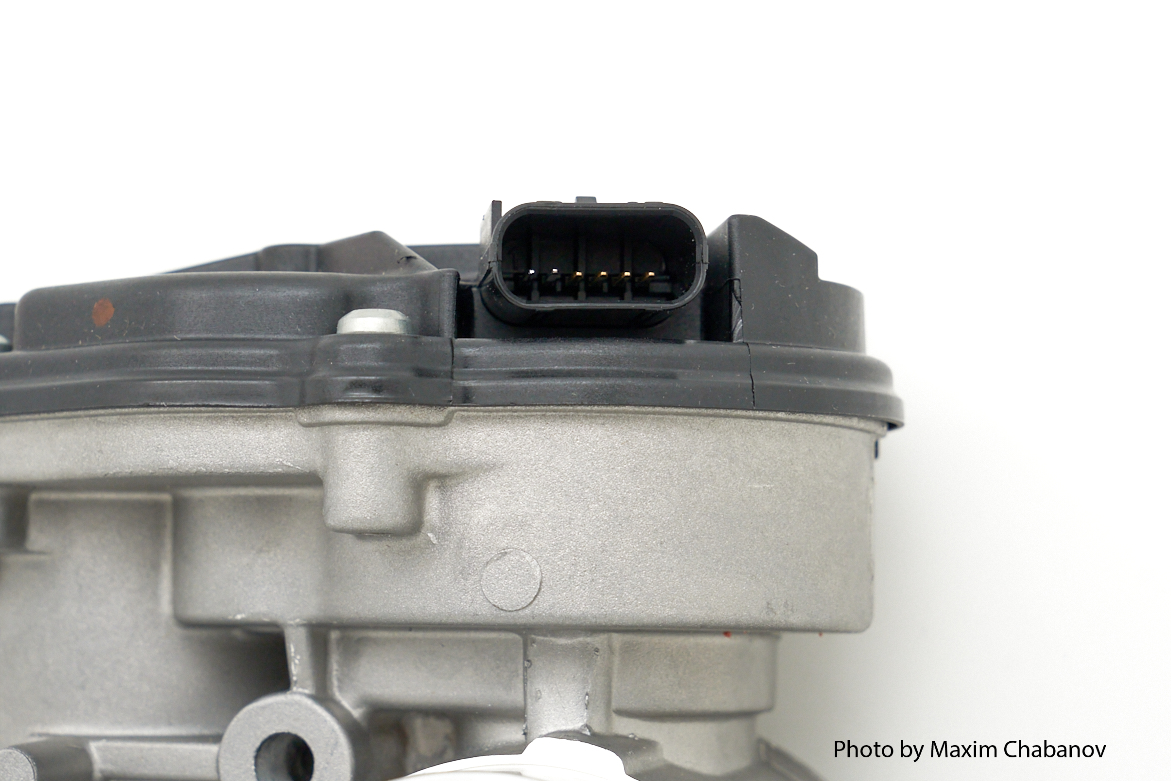 21127-1148010 Дроссельная заслонка в сборе Е-газ