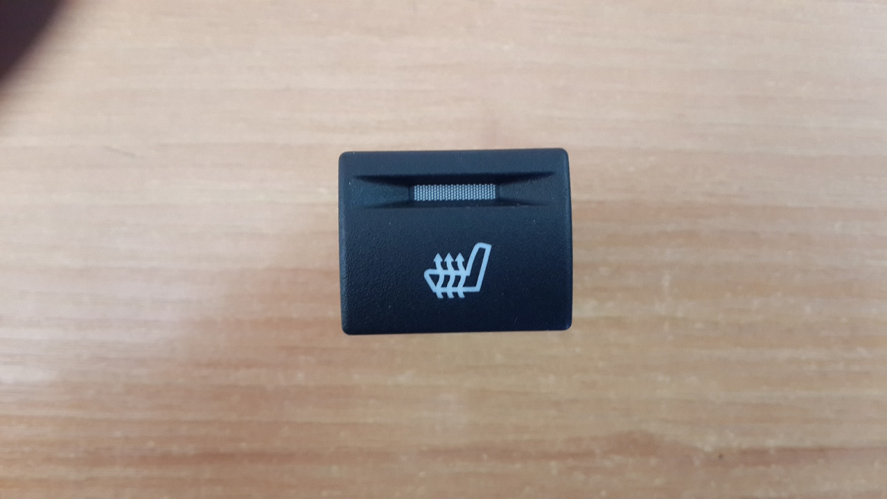 21900-3709710 Кнопка обогрева сидений, зеленая подсветка