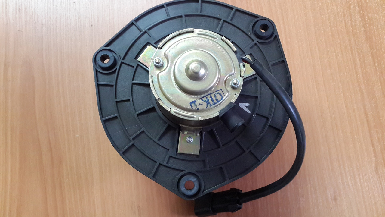 21110-8118020 Мотор отопителя (с "хвостом")